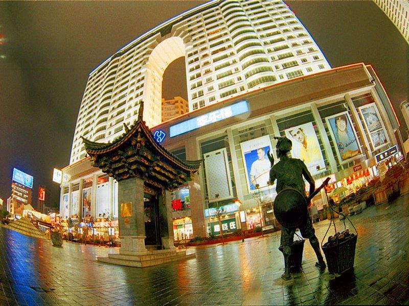 南坪步行街 http://www.gzmengda.com/