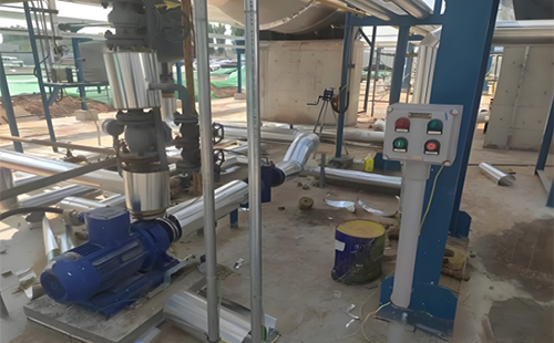 主火炬分液罐凝液泵現場圖